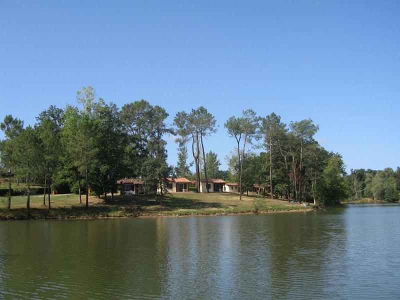 Hotel Les Lodges D'Eauze Екстериор снимка